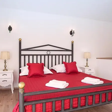 Vip Luxury With A Heated Pool And Jacuzzi-granny's Gold