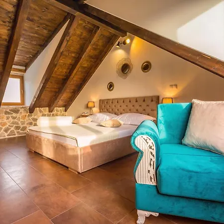 Vip Luxury With A Heated Pool And Jacuzzi-granny's Gold